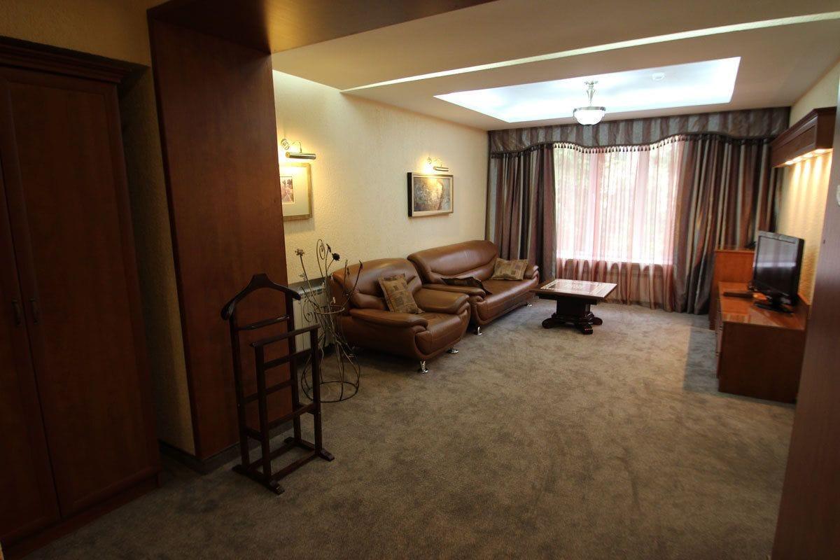 Hotel Uyut Almaty Exterior foto