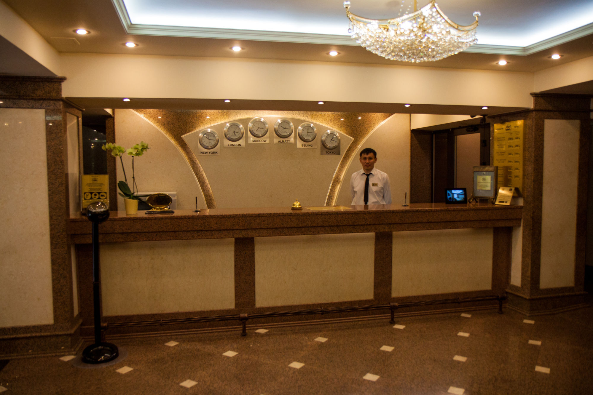 Hotel Uyut Almaty Exterior foto
