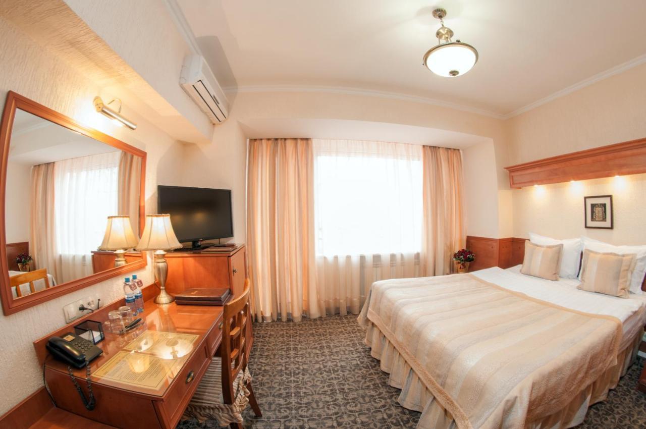 Hotel Uyut Almaty Exterior foto